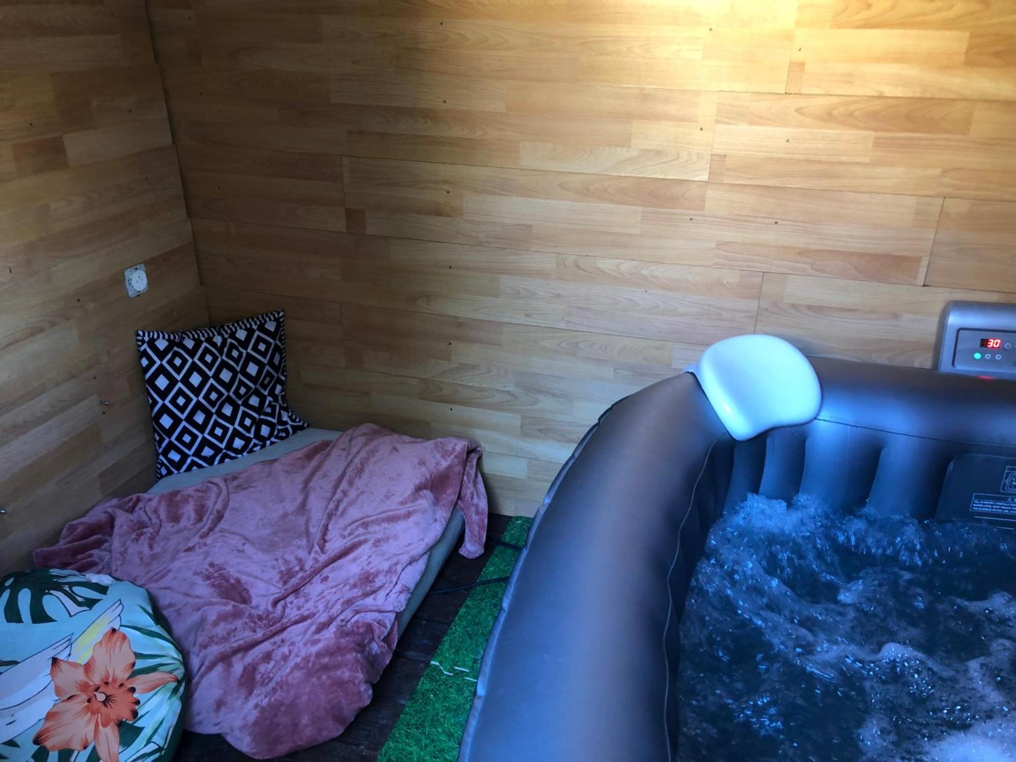 Grand T2 Climatise Avec Jardin Et Spa 纳博讷 外观 照片
